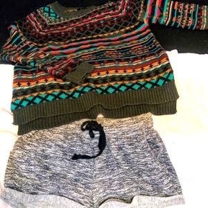 Sweater & lounge shorts